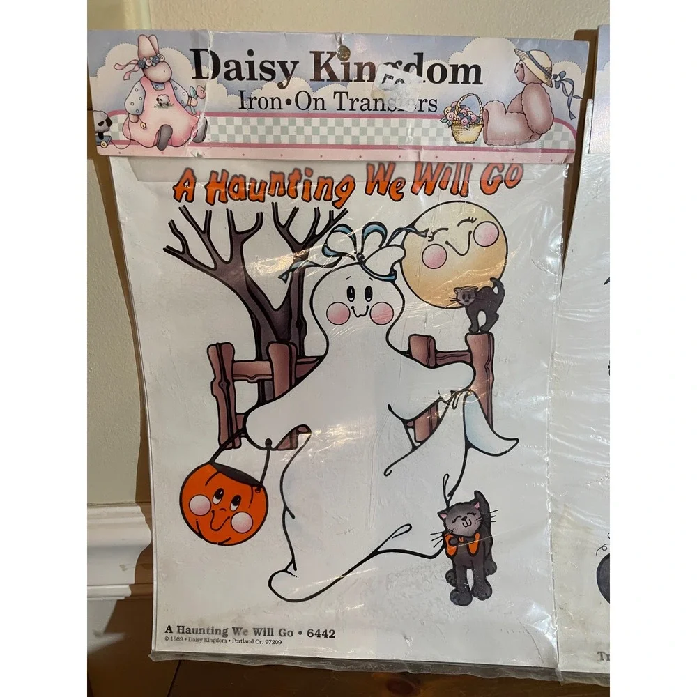 2 Daisy Kingdom Halloween Iron On Transfers Vintage 1989 Ghost Bear